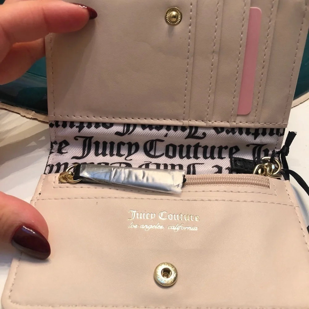 NWT JUICY COUTURE CARD HOLDER